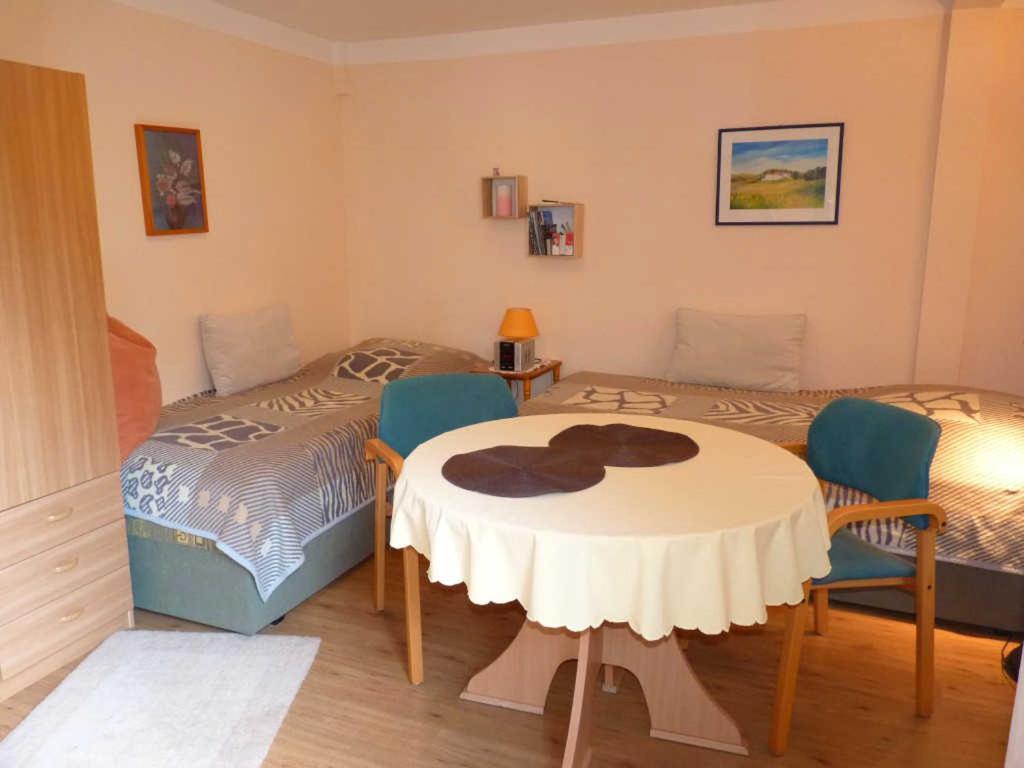 Ferienwohnung "Innenhof" Objekt Id 12134-5 Варен Екстер'єр фото